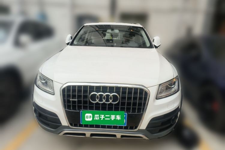 Used Audi Q5 2017 Plus 40 TFSI Technology Model
