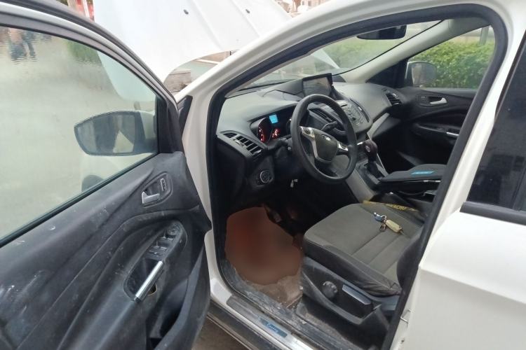 Used Ford Kuga 2015 1.5L GTDi Two-Wheel-Drive Comfort Model Driver Seat