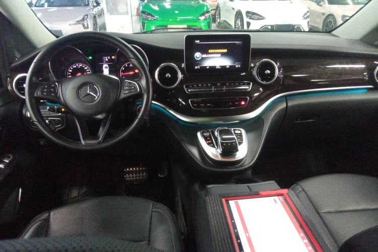 Used Mercedes-Benz V-Class 2018 V 260 Prestige Edition China VI