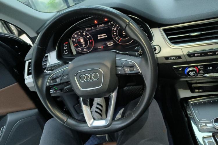 Used Audi Q7 2019 45 TFSI Comfort Model