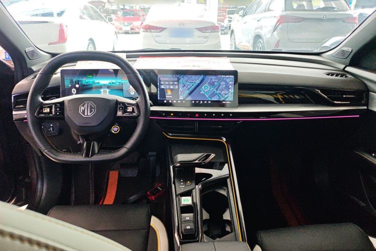 Used MG 5 Scorpio 2022 1.5T Trophy Sport Flagship Edition Center Console