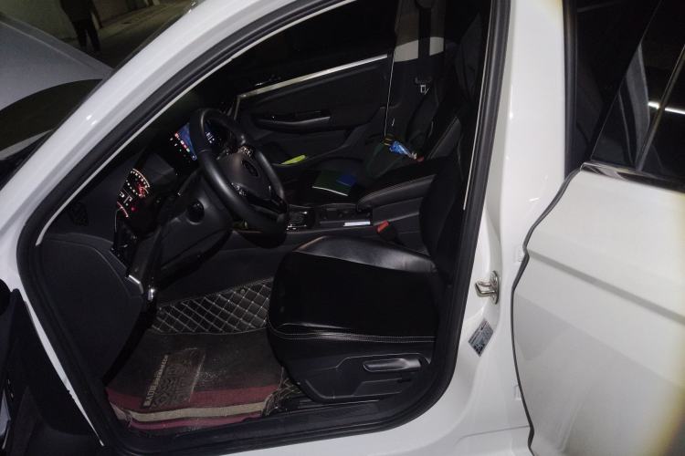 Used Volkswagen Bora  Left Front Seat