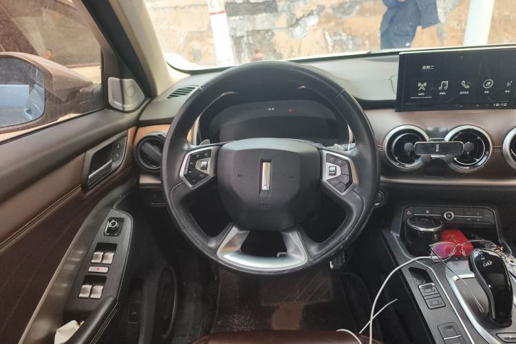 Used Wey VV6 2018 2.0T Two-Wheel-Drive Ultra-Luxury Version China V Standard
