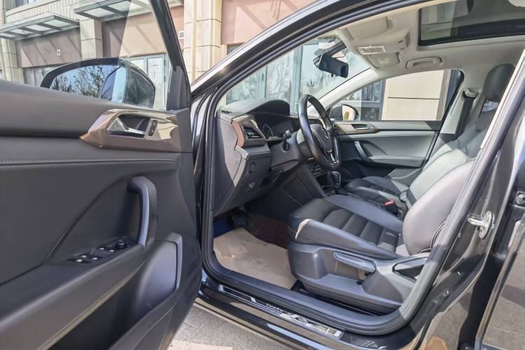 Used Volkswagen Tharu 2021 280TSI Two-Wheel-Drive Luxury Edition Left Front Seat