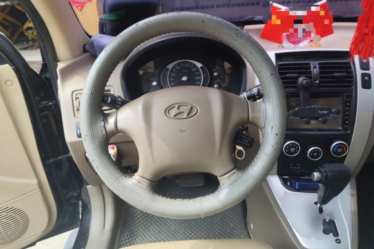 Used Hyundai Tucson 2013 2.0L Automatic Two-Wheel Drive Comfort Version Steering Wheel
