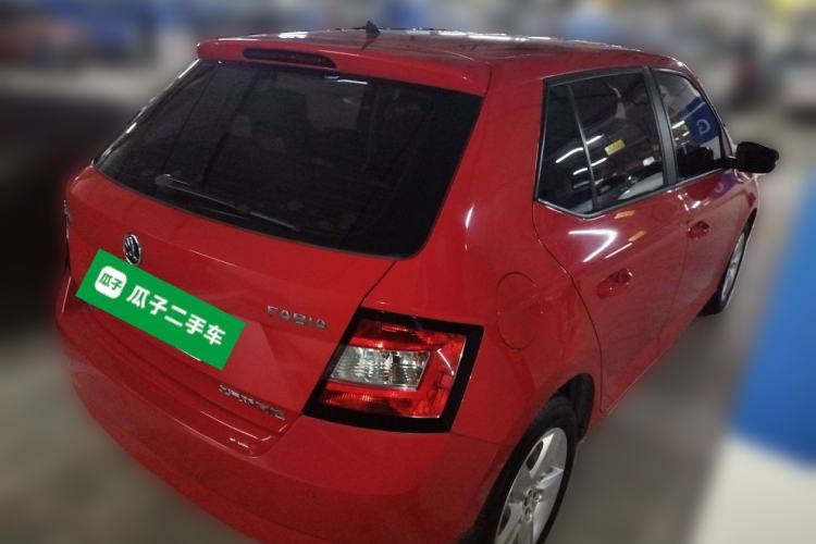 Used Skoda Fabia 2016 1.4L Automatic Car Enjoy Edition
