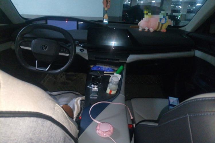 Used CHANGAN UNI-V iDD 2023 ZhiDian iDD 1.5T 113km Smart & Fun Version