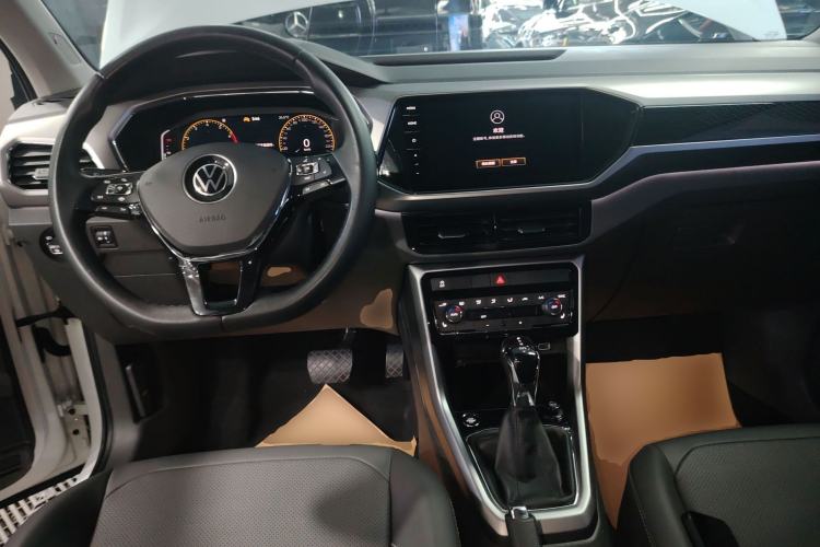 Used Volkswagen T-Cross 2023 280TSI DSG Luxury Edition Center Console