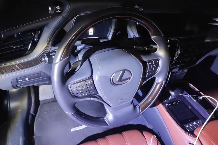 Used Lexus LS 2018 500h Executive Edition China V Standard