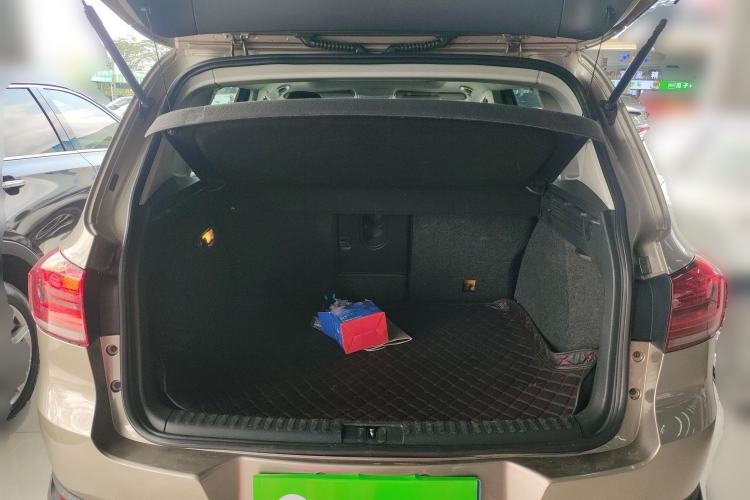 Used Volkswagen Tiguan 2015 1.8TSI Automatic Two-Wheel Drive Luxury Model Trunk