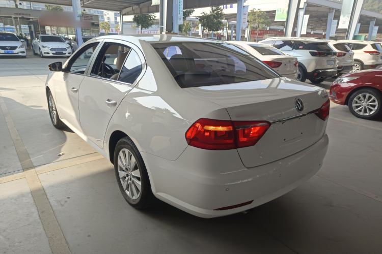 Used Volkswagen Lavida 2013 Restyled Classic 1.6L Manual Comfort Edition