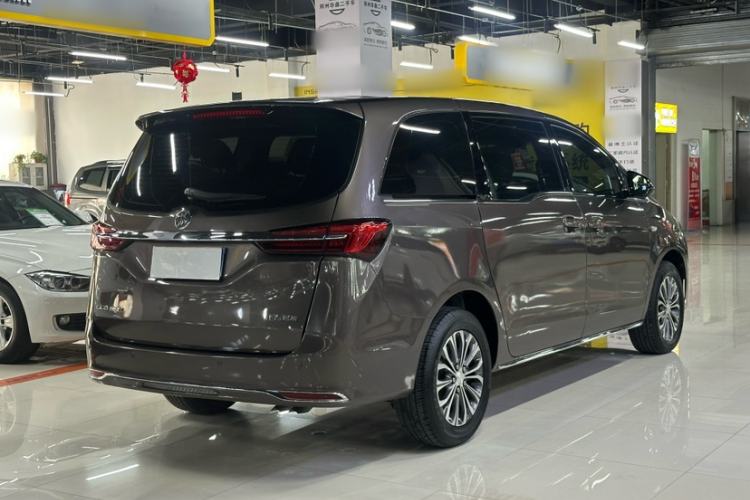 Used Buick GL8 2023 Land Executive Class Comfort Model