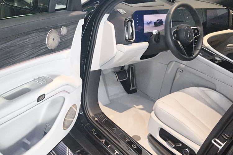 Used Hima AITO M9 2024 Range-Extended Ultra Version 42 kWh 6-Seater Model