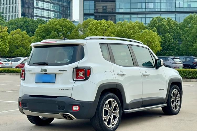 Used Jeep Renegade 2018 Connected Large Screen Version 180T Automatic Smart Version