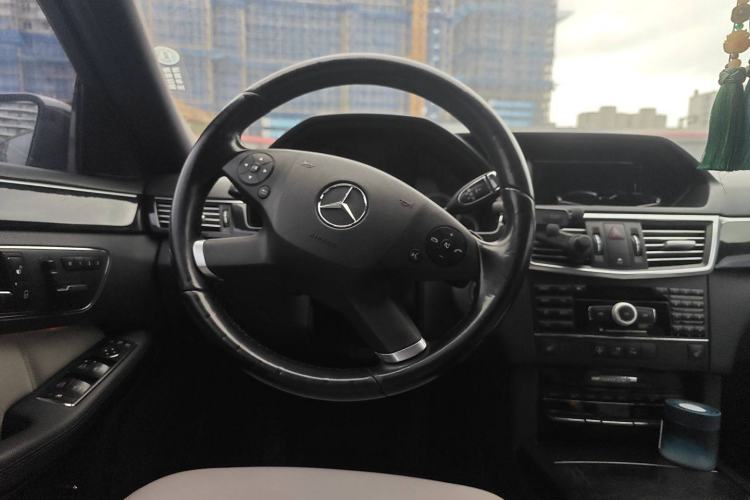 Used Mercedes-Benz E-Class 2009 E 300 Fashion Model
