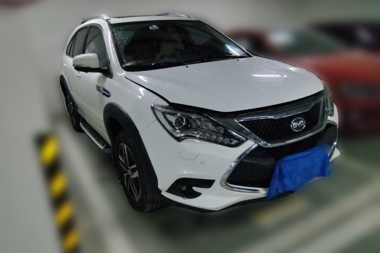 Used BYD Tang 2015 2.0T Four-Wheel-Drive Flagship Model Front Right 45 Deg