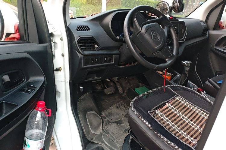 Used CHANGAN KAICHENG Ruixing EM80 2024 Comfort-Style 6-Seater 41.86 kWh
