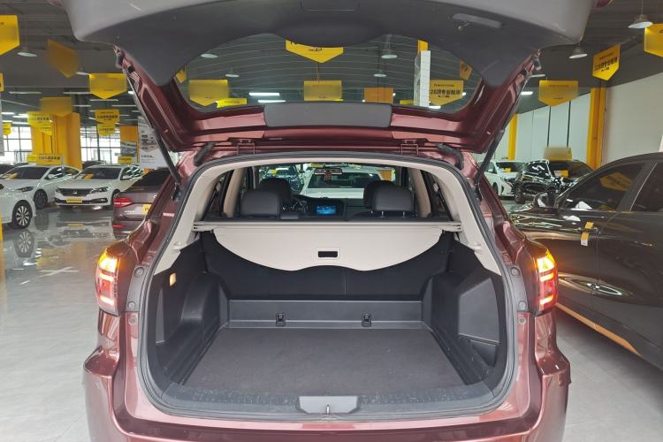 Used Venucia T70 2018 2.0L CVT Smart Enjoyment Version
