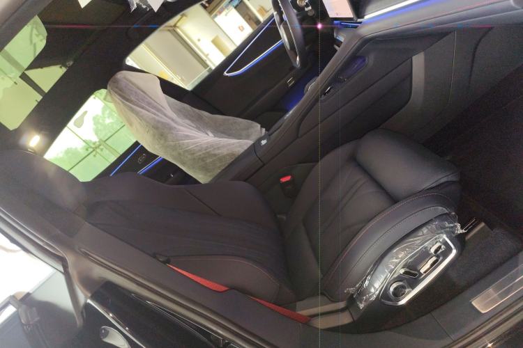 Used Zeekr 001 2026 Model 103° Rear-Drive Max Version
