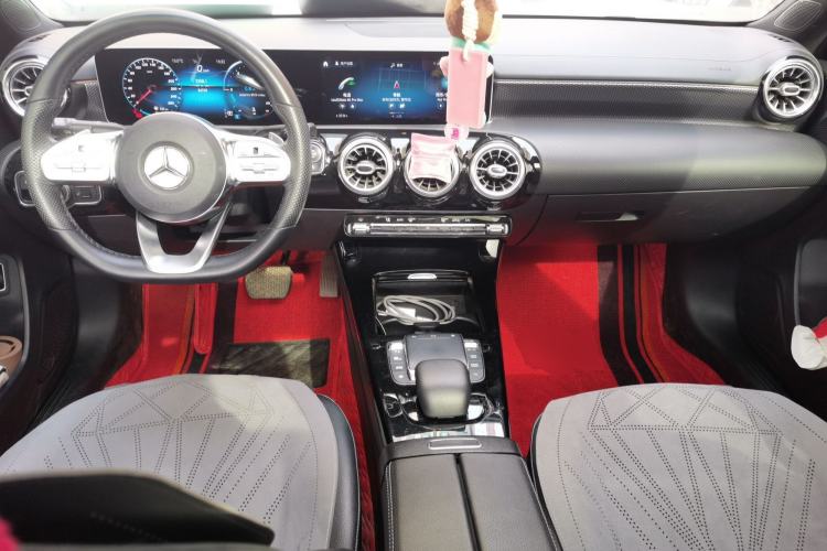 Used Mercedes-Benz A-Class 2020 Restyled A 200 L Sport Sedan Fashion Version Center Console