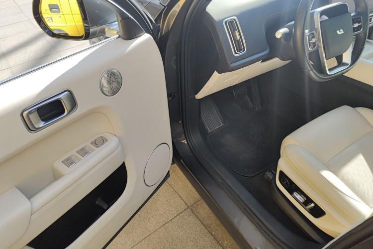 Used Li Auto L7 2023 Pro Model
