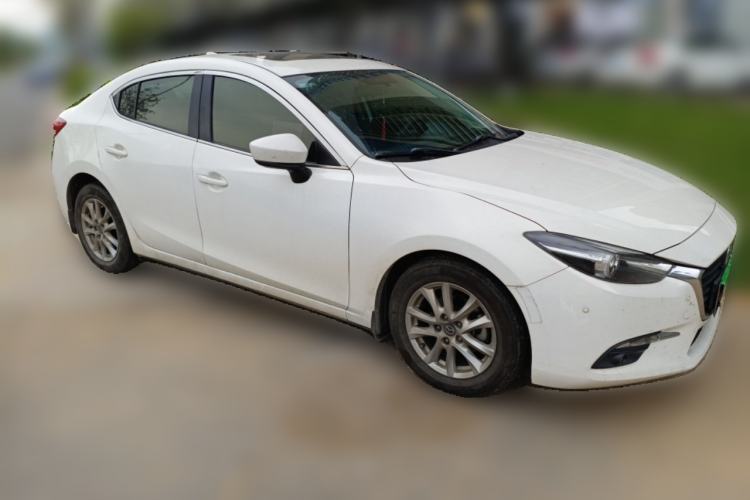 Used Mazda 3 Axela 2017 Sedan 1.5L Automatic Luxury Model China VI Standard Front Right 45 Deg