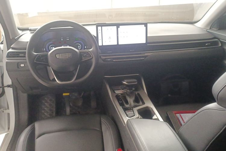 Used Geely Auto Emgrand 2025 4th Generation 1.5L CVT Luxury Version
