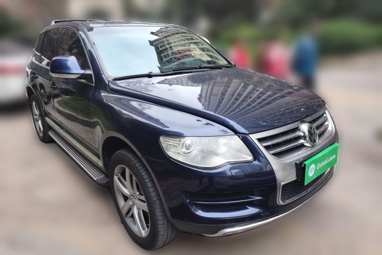 Used Volkswagen Touareg 2009 3.0T Diesel Luxury Version Front Right 45 Deg