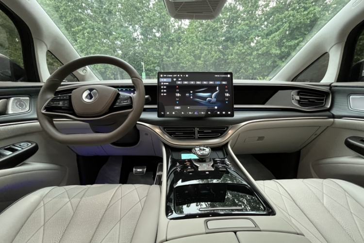 Used Denza D9 2022 DM-i 970 Four-Wheel Drive Flagship Model Interior 6