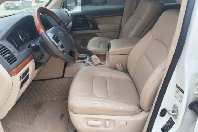 Used Toyota Land Cruiser 2014 4.0L Automatic Parallel Import Version Left Front Seat