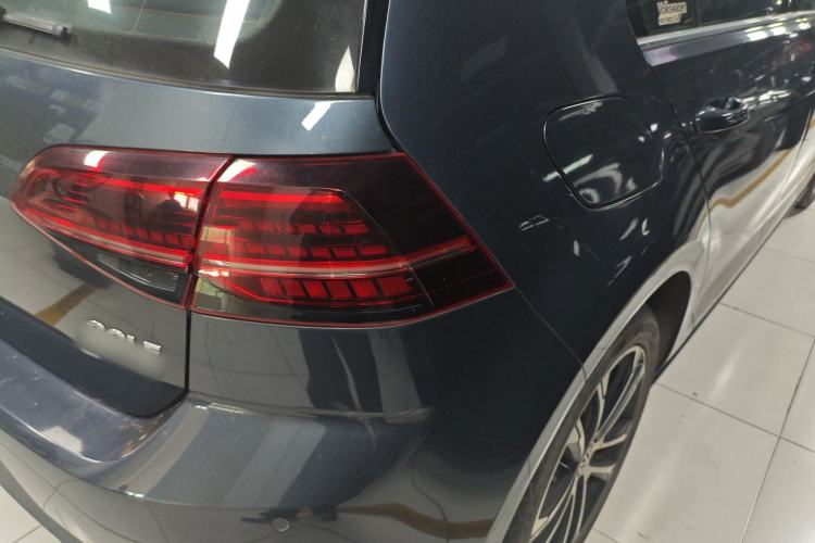 Used Volkswagen Golf 2020 Charming Edition 280TSI DSG R-Line
