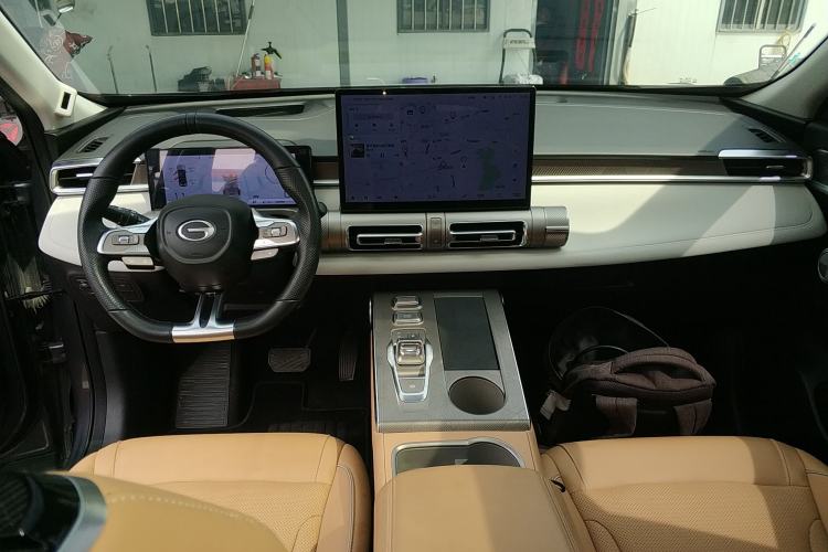 Used GAC Trumpchi EMKOO 2022 1.5T Supernova Max Edition Center Console