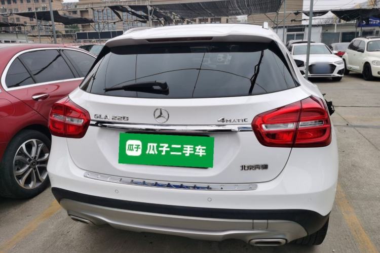 Used Mercedes-Benz GLA 2015 GLA 220 4MATIC Fashion Model
