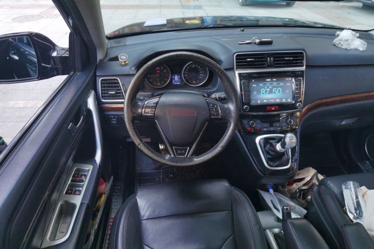 Used Haval H6 2014 Sport Version 1.5T Manual Two-Wheel Drive Elite Edition
