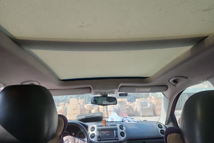 Used Volkswagen Tiguan 2015 1.8TSI Automatic Two-Wheel Drive Luxury Model Headliner