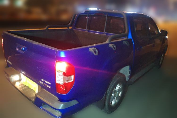 Used SAIC MAXUS T60 2017 2.0T Gasoline Automatic Two-Wheel Drive High-Ride Elite Standard Cabin