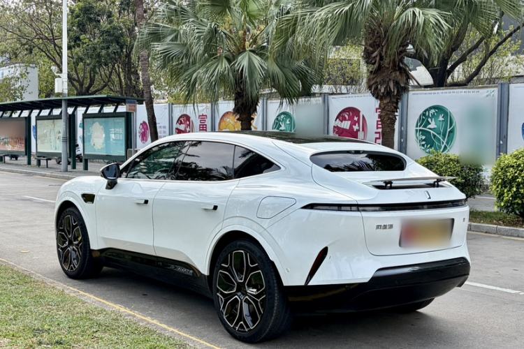 Used Avatr 11 2022 Long-Range Dual-Motor Luxury Edition 5 Seats
