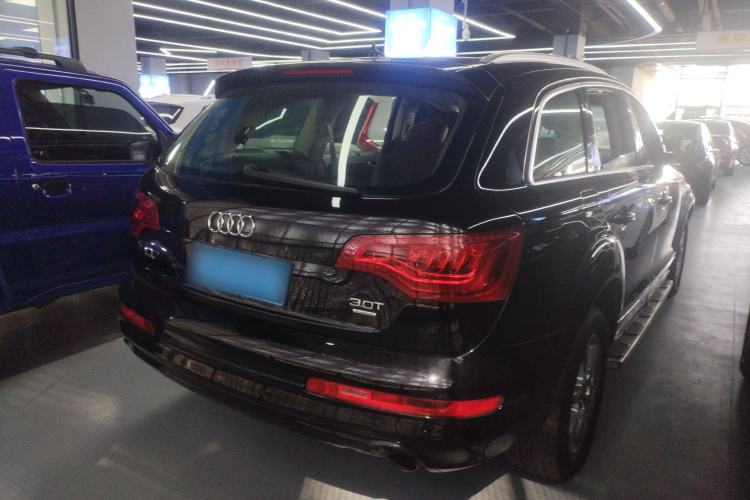 Used Audi Q7  Rear Right 45 Deg