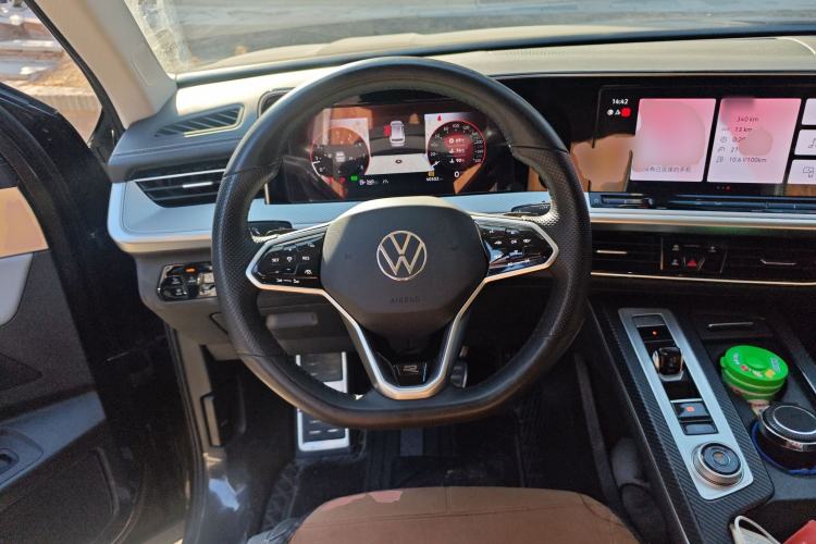 Used Volkswagen Tavendor 2023 380TSI Four-Wheel Drive R-Line Cruise Edition
