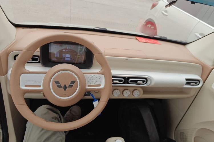 Used Wuling Hongguang MINIEV 2024 3rd Generation 215km Youth Edition