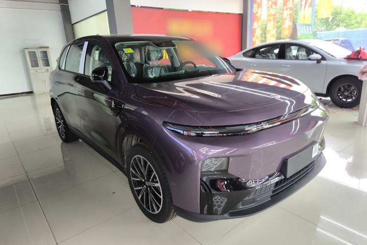 Used Leapmotor B10 2025 510 Joyful Edition Front Right 45 Deg