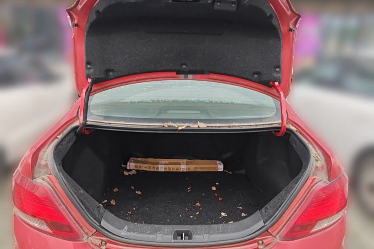 Used BYD Surui 2015 1.5L Automatic Luxury Model Trunk