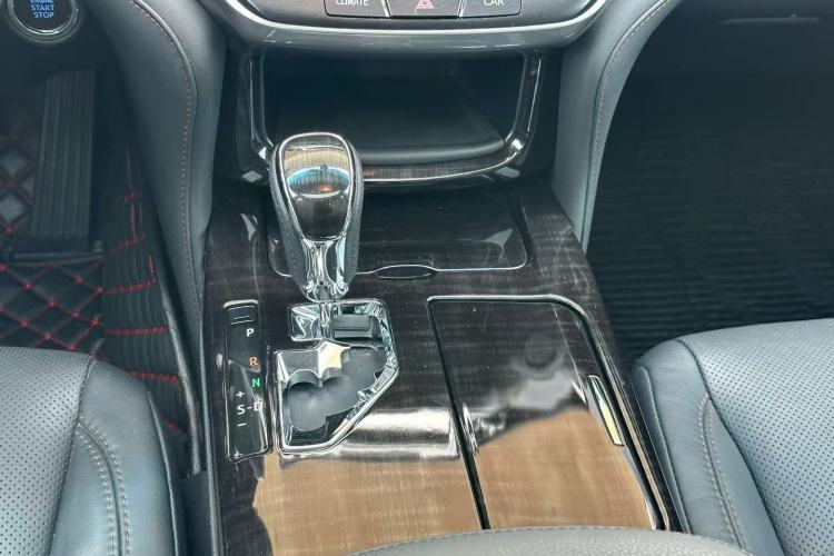 Used Toyota Crown 2015 2.0T Fashion Edition Exterior 5