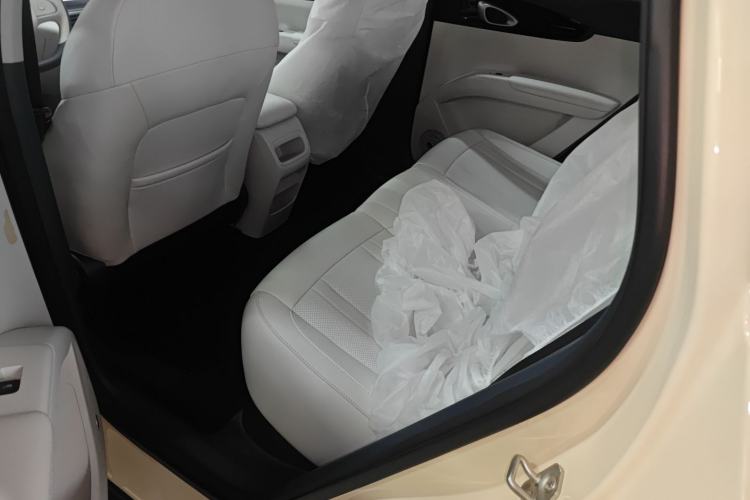 Used Geely Galaxy Geome 2025 410 km Free Version