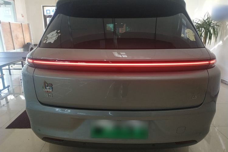 Used Li Auto L8 2023 Pro Model

