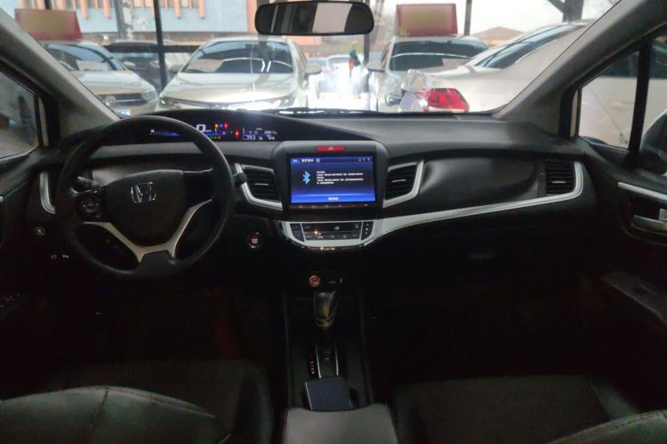 Used Honda Jade 2016 1.8L Automatic Comfort Elite Version 5 Seats Center Console