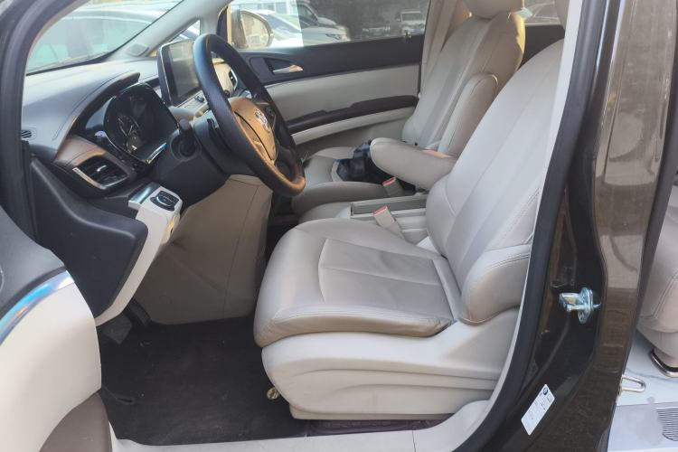 Used Buick GL8 2021 Land Cruiser Executive Class 652T Comfort Model