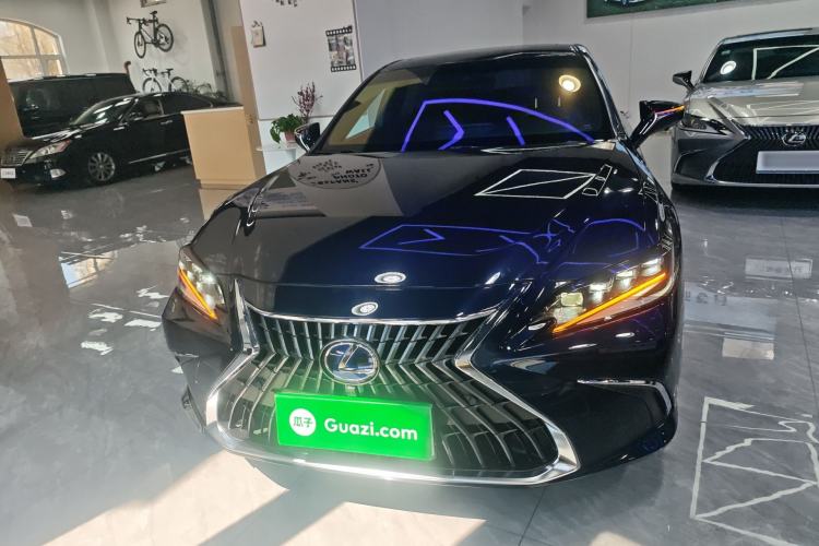 Used Lexus ES 2021 300h Deluxe Edition