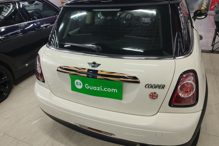 Used MINI MINI 2011 1.6L COOPER Fun
