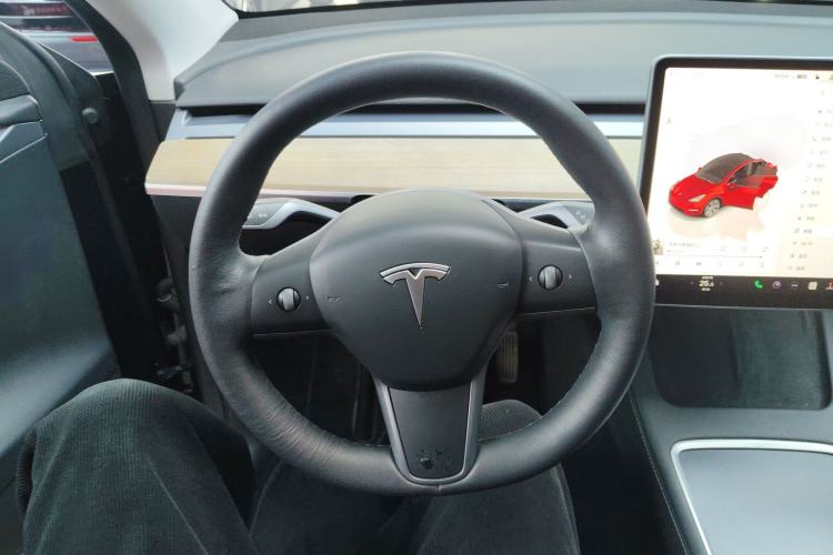 Used Tesla Model Y 2022 Rear-Wheel-Drive Version
